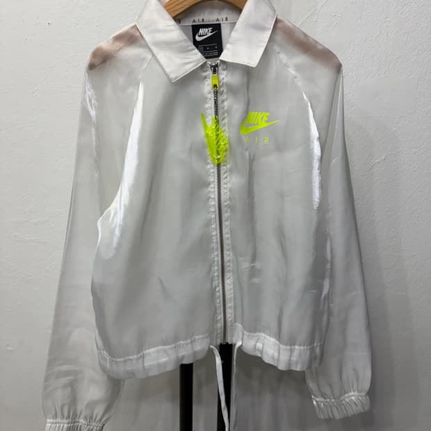 정품) 나이키 여성 AIR 화이트 바람막이 M