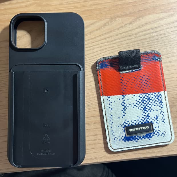 프라이탁 아이폰13 케이스(카드지갑포함)