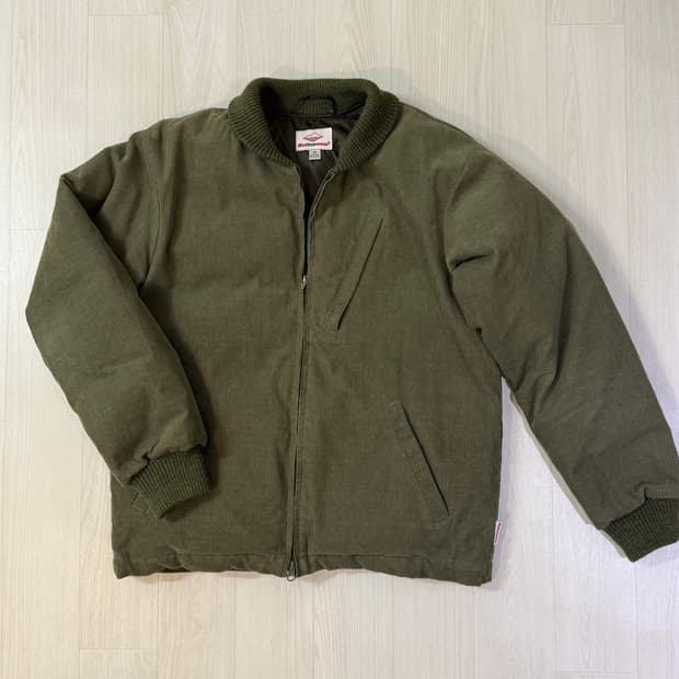 Battenwear 바튼웨어 올리브 색상 코듀로이 다운자켓