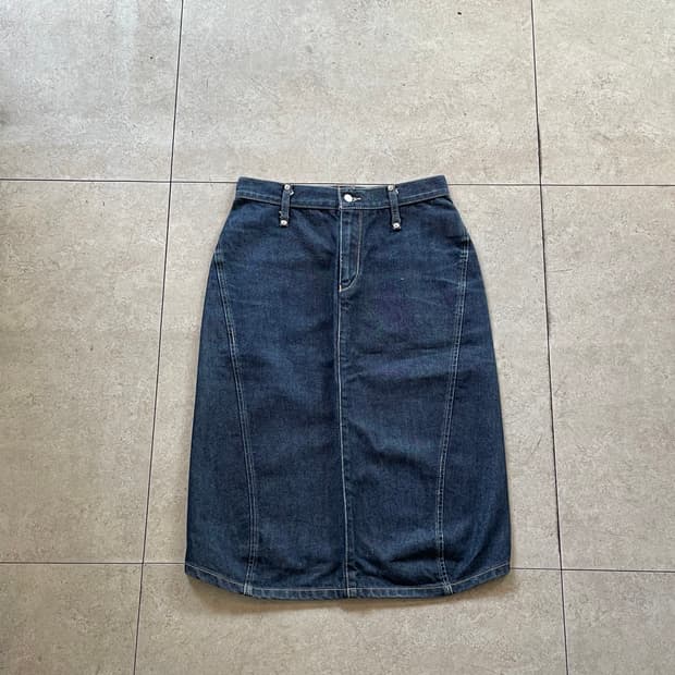 리바이스 엔지니어드 진스 데님 H라인 스커트