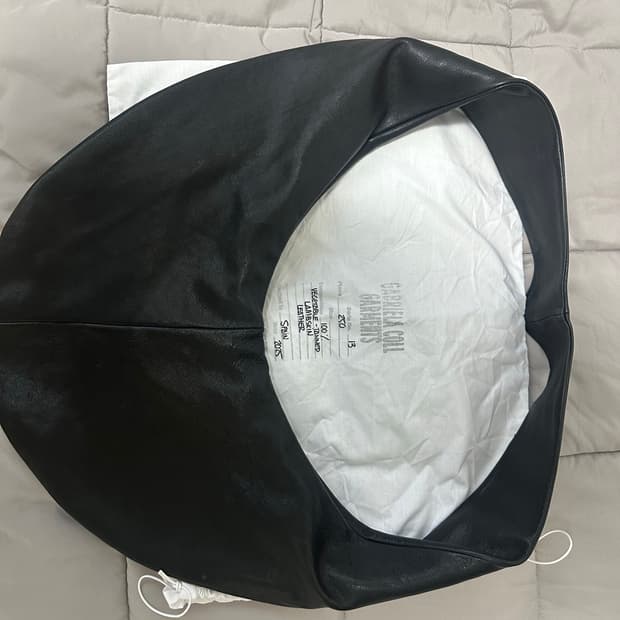 가브리엘라 콜 가먼츠 250 레더 크로스백