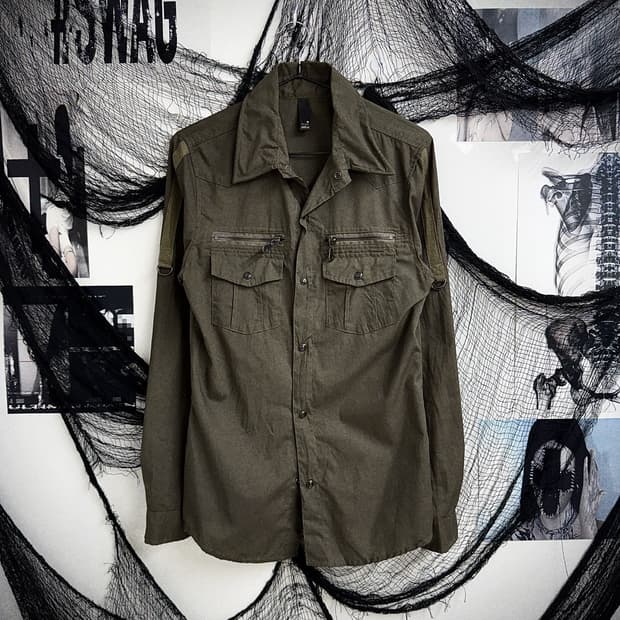 00s pocket zipper detail shirts