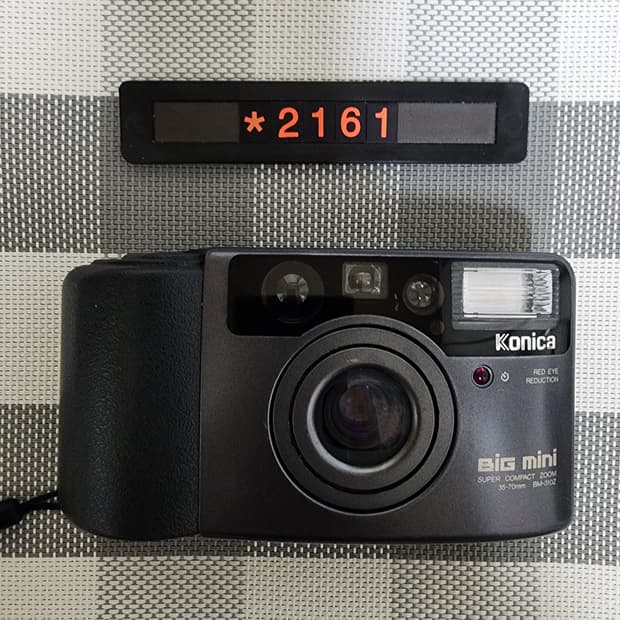 코니카 빅미니 슈퍼 컨펙트 줌 필름카메라