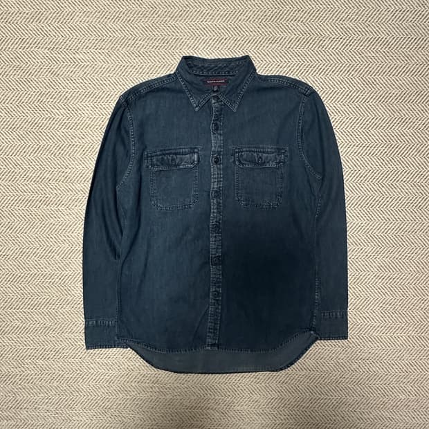 TOMMY HILFIGER denim shirt