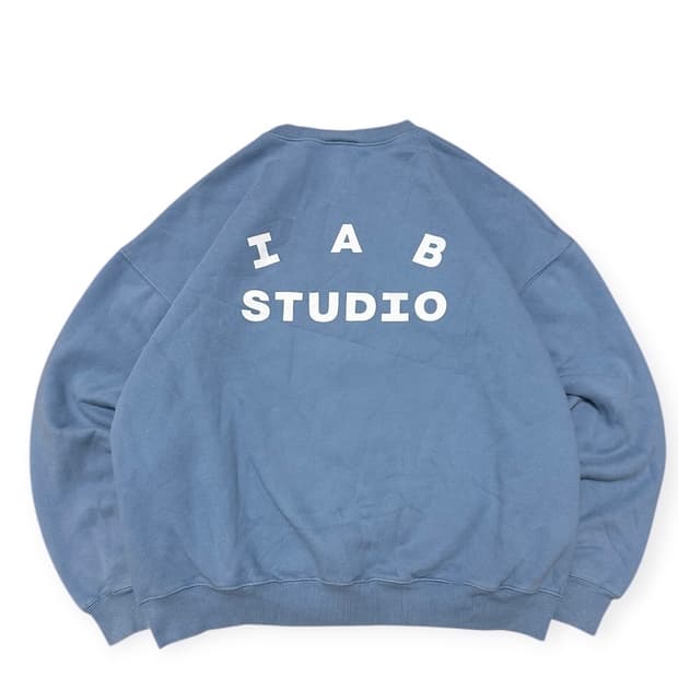 아이앱스튜디오 스카이블루 맨투맨