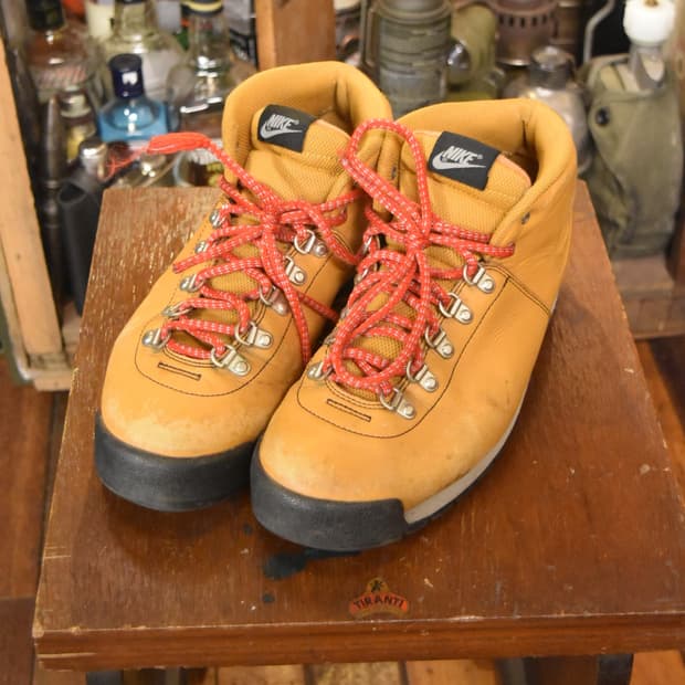 Nike Magma Shoes 275 Size