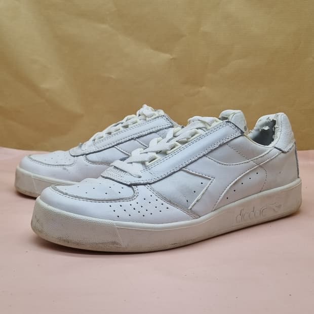 디아도라 헤리티지 운동화250