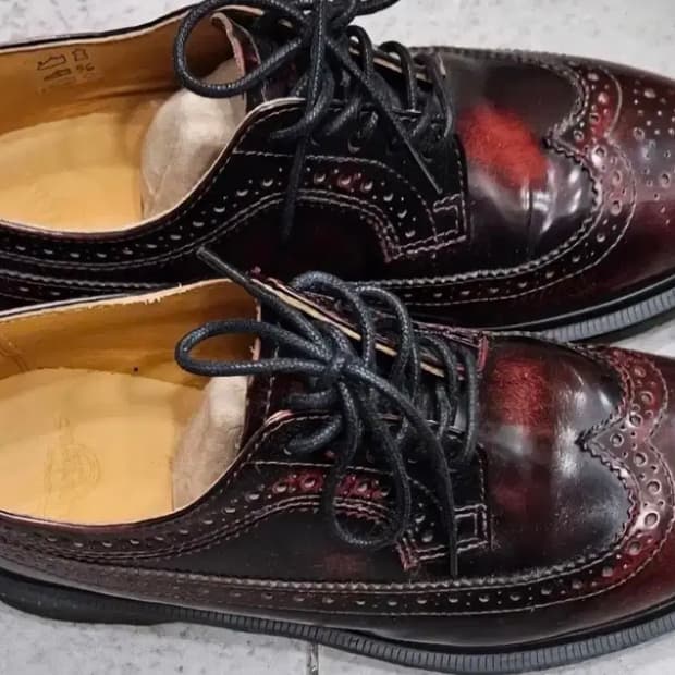 닥터마틴 3989 브로그 윙팁 버건디 색상 구두 240