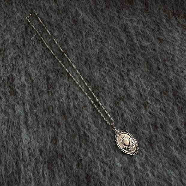 Vintage necklace / 빈티지 팬던트 써지컬 목걸이