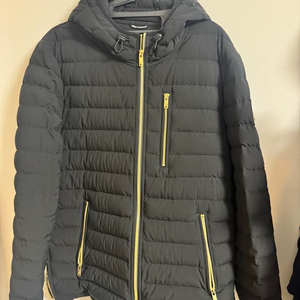 Moose Knuckles 무스너클 블랙 골드 후드 패딩 S/P