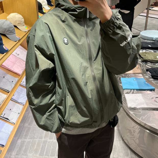 Aape 바람막이