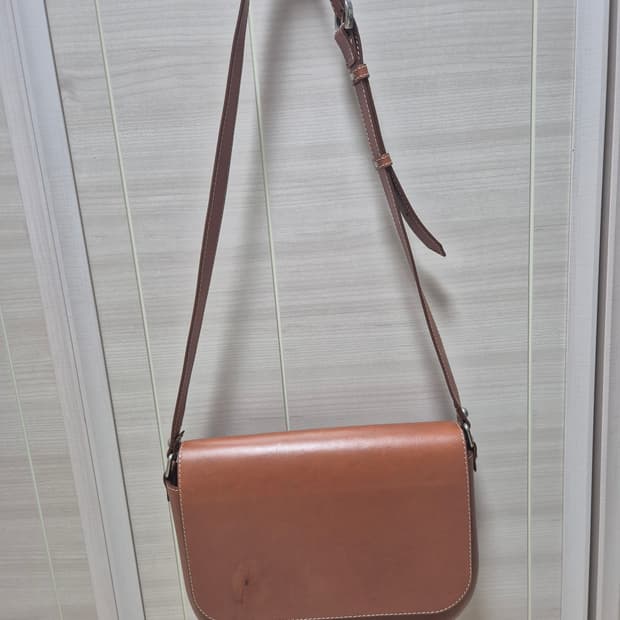 (정품) A.P.C 아페쎄 제임스 레더 백 통가죽 크로스