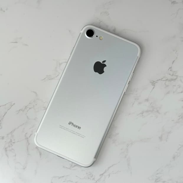 아이폰7 실버 128GB 무음카메라 배터리100%