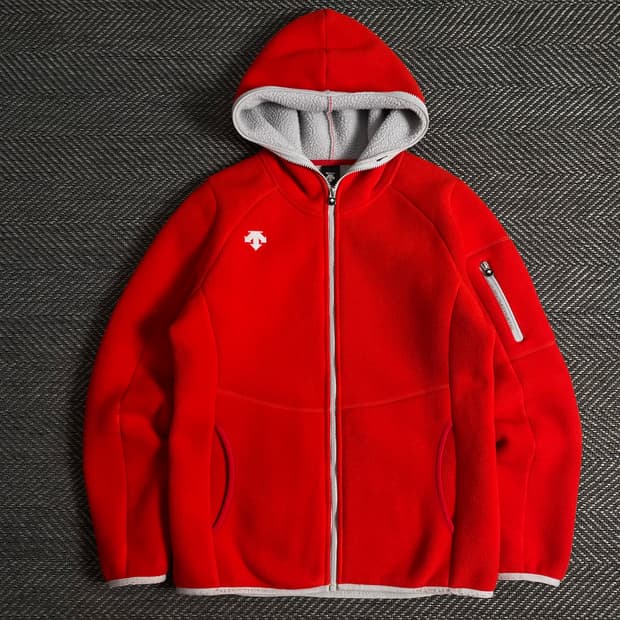 데상트 미니멀 후디 플리스 자켓y 3236