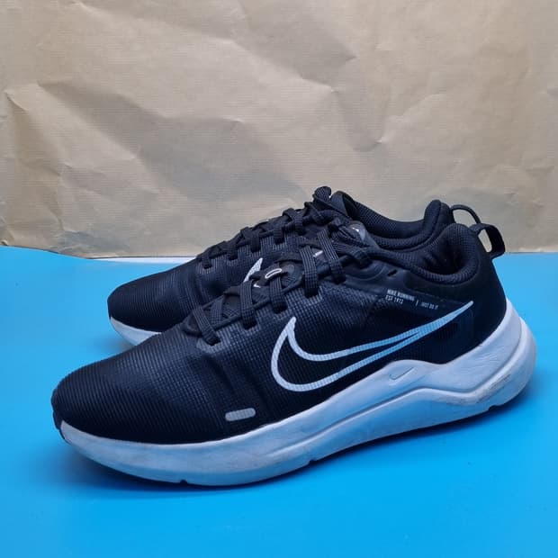 나이키 다운쉬프터 런닝화245 