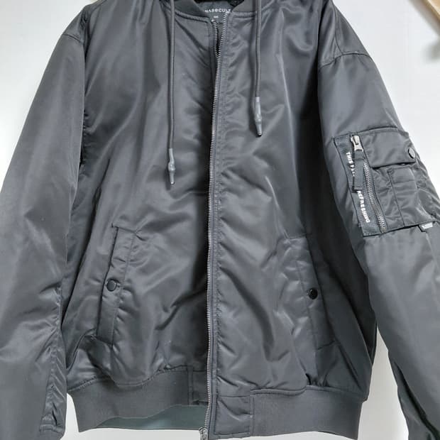 체이스컬트 후드 탈부착 항공점퍼 블랙