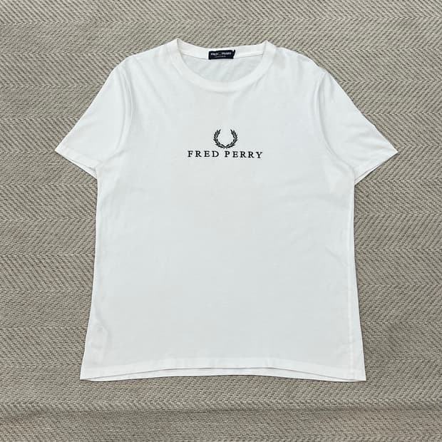 프레드페리 로고 반팔티 r3946