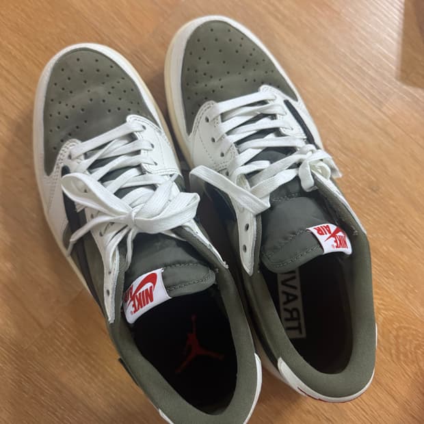 나이키 에어 조던 1 로우 OG SP 트래비스 스캇 올리브