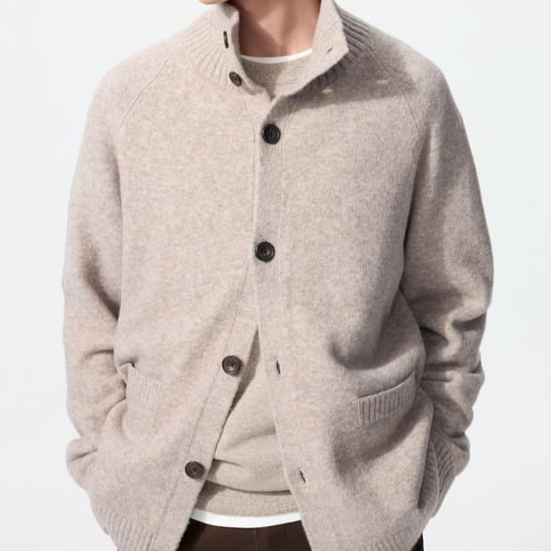 유니클로 수플레얀 스탠드칼라 가디건 베이지