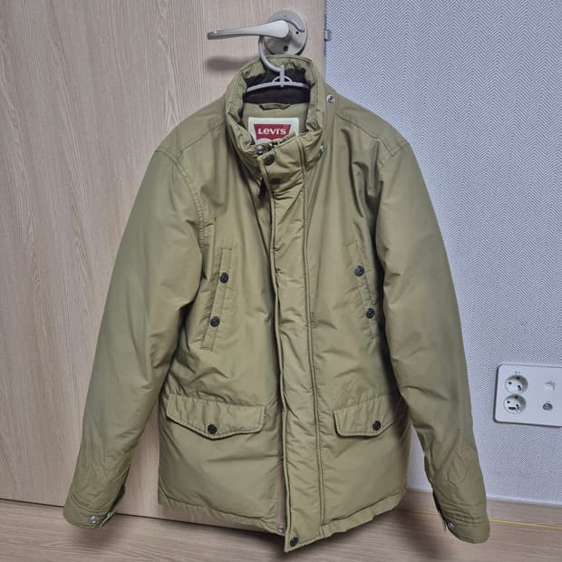 리바이스 덕다운 패딩 S사이즈(90)