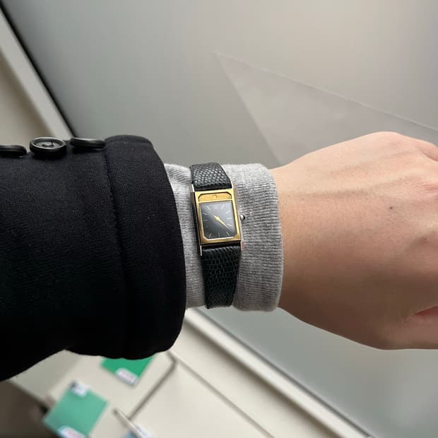 지방시 크로커다일스킨 스트랩 빈티지 시계