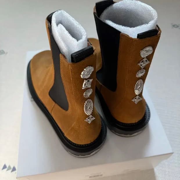 토가 비릴리스 / 스웨이드 브라운 첼시 부츠 / 42