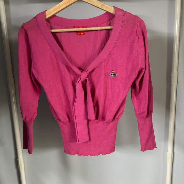 비비안 웨스트우드 브이넥 니트