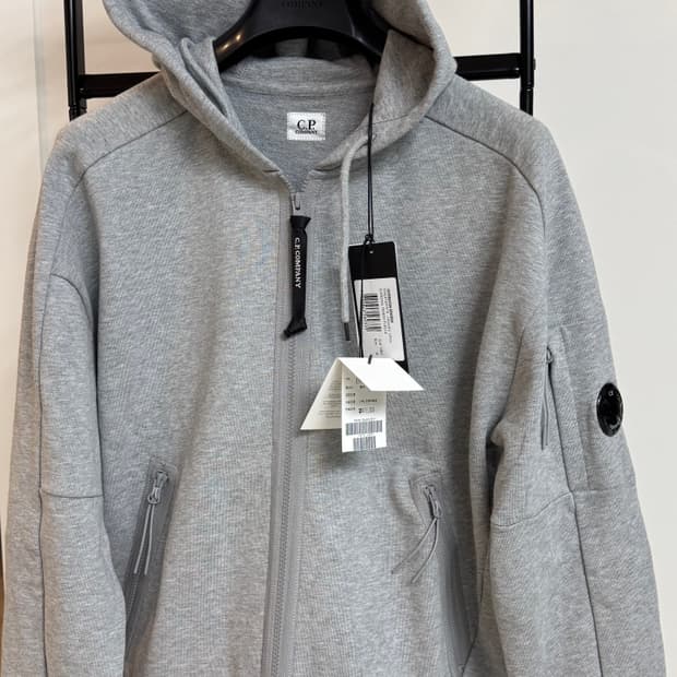 cp컴퍼니 다이애그널 후드집업M