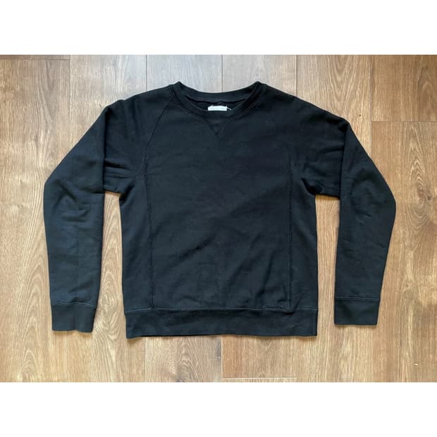 구매) 솔로이스트 크루넥 스웻 48사이즈 구해요