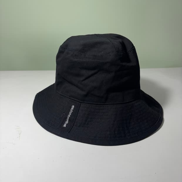 OS 디스이즈네버댓 디네댓 블랙 벙거지 버킷햇