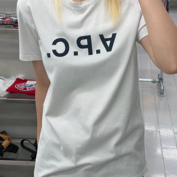 아페쎄 반팔 티셔츠 화이트