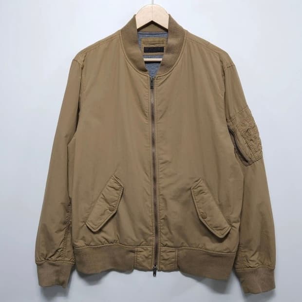 105 UNIQLO 유니클로 MA-1 자켓 항공점퍼 유틸리티 다크베이지