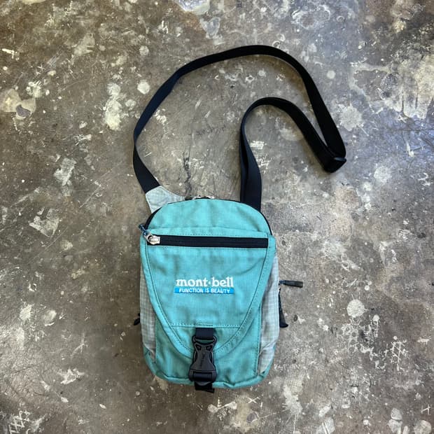 몽벨 크로스백 가방 미니백 미니 크로스백 가방 남여공용 레어템