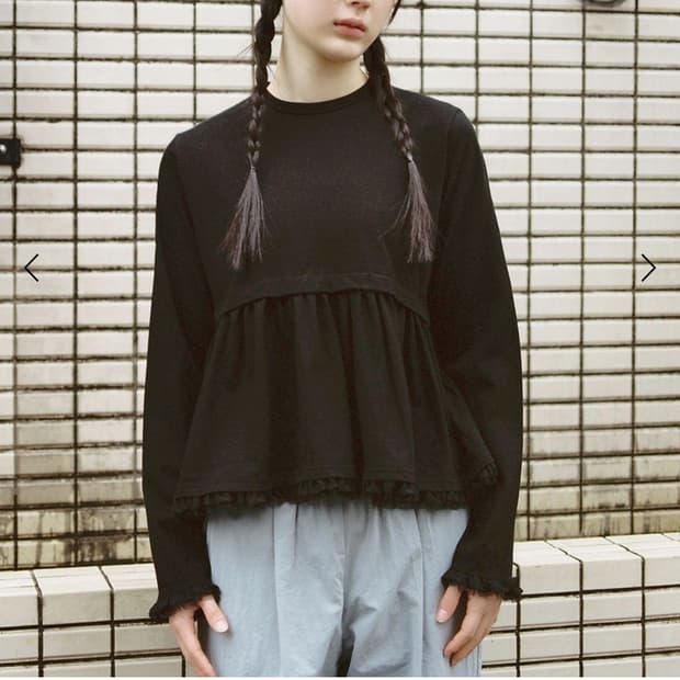 오헤시오 프릴 티셔츠