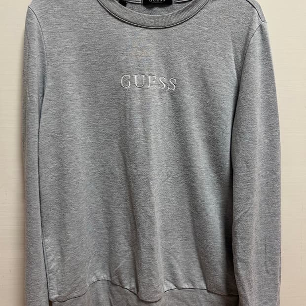 게스 맨투맨 M 회색 라운드넥