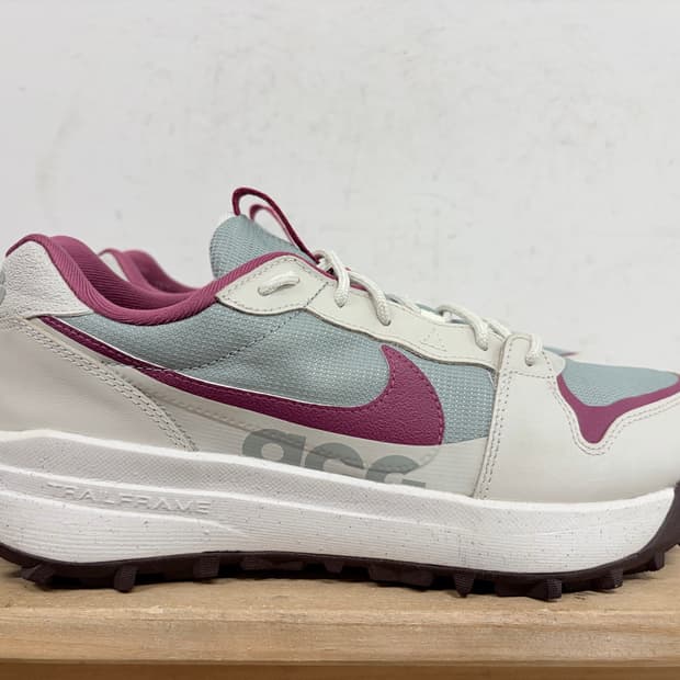 나이키 acg 로우케이트 275