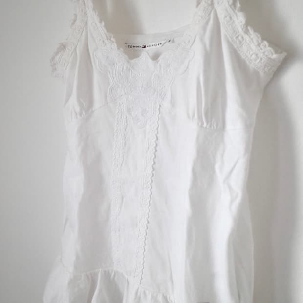 타미힐피거 레이스 탱크탑 블라우스