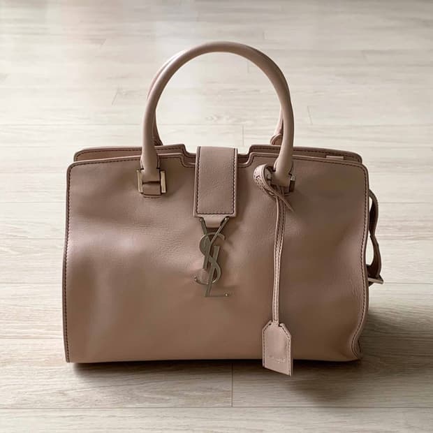 생로랑 카바스 백 베이비 핑크 