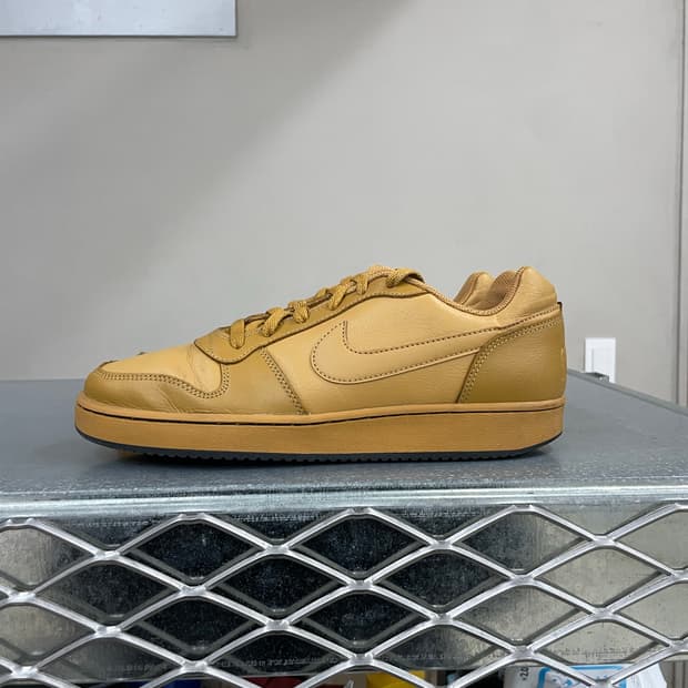 나이키 에버논 로우 윗 270