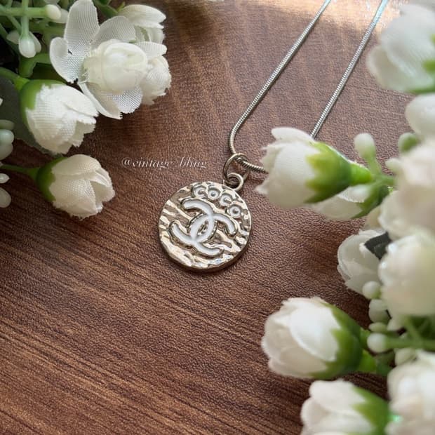 화이트) 샤넬 coco 실버 스네이크 목걸이