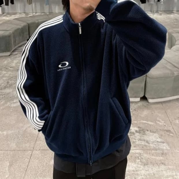 발렌시아가 루프스포츠 트랙탑