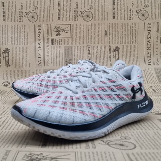 언더아머 플로우 벨로시티윈드 여성런닝화235 