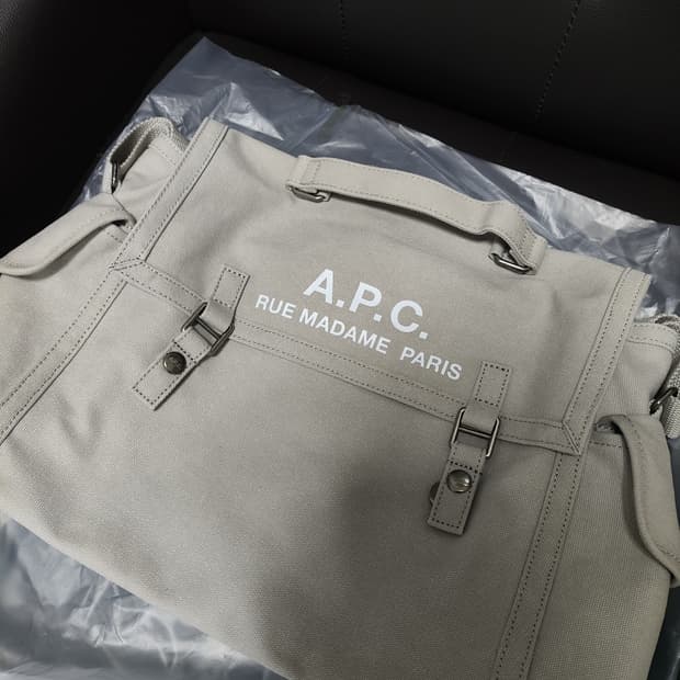 (새상품)APC 아페쎄 정품 레쿠퍼레이션 사첼형 토트백/숄더백 샌드