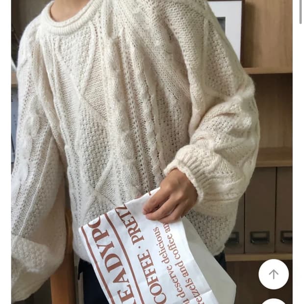 아이보리 케이블 니트