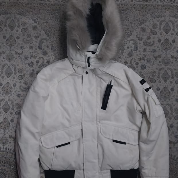 내셔널지오그래픽 타루가 숏 패딩 90