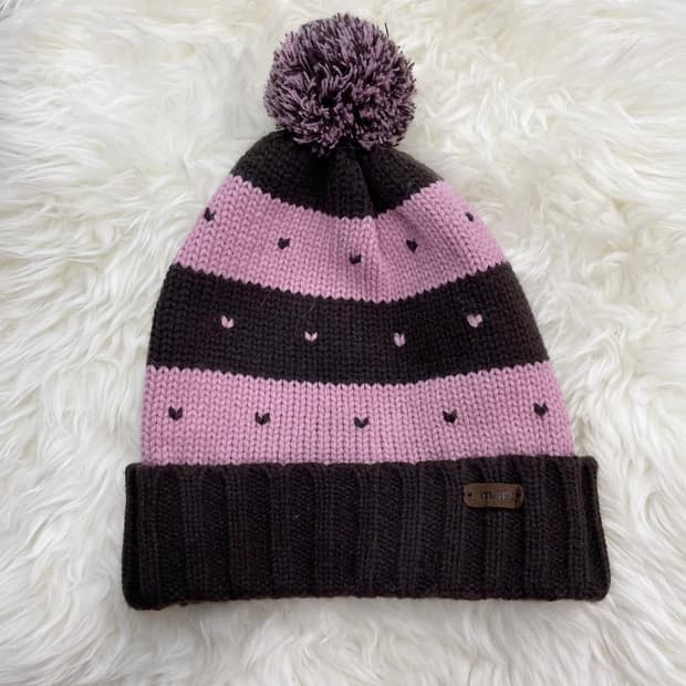 초코딸기 하트 방울 비니 