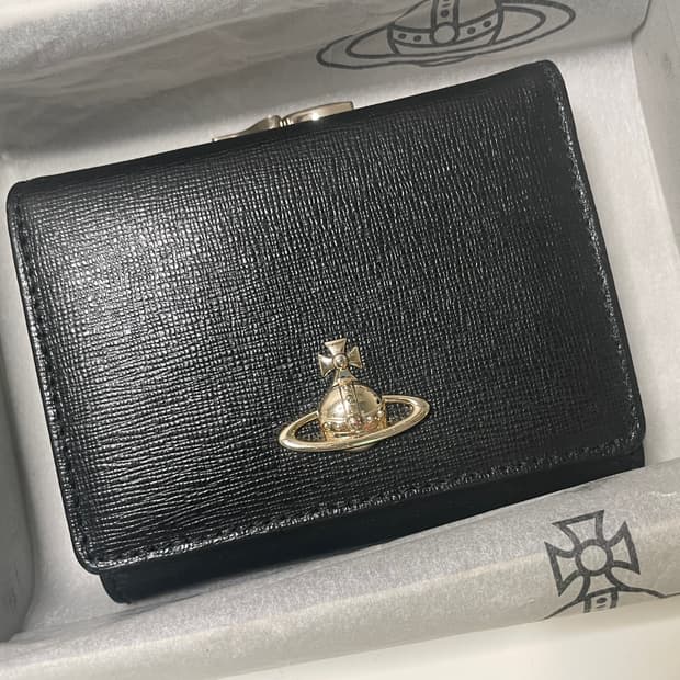 비비안 웨스트우드 빅토리아 스몰 로고 프레임 블랙 지갑 반지갑