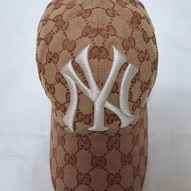 구찌 뉴욕 양키스 볼캡 모자 국내매장판