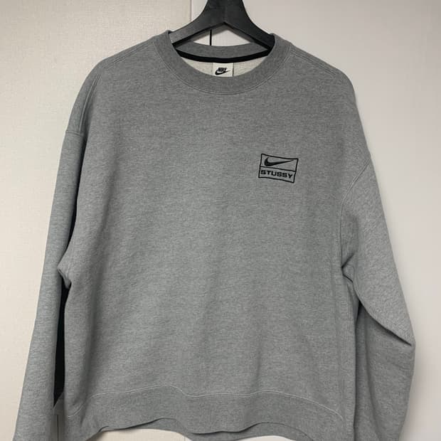 (급처)나이키 스투시 NRG 플리스 크루넥 다크 그레이 헤더 (DO933