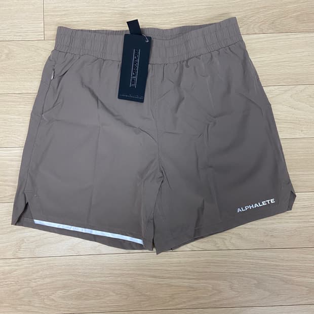 Alphalete 코어 스트라이드 쇼츠 5인치 XS
